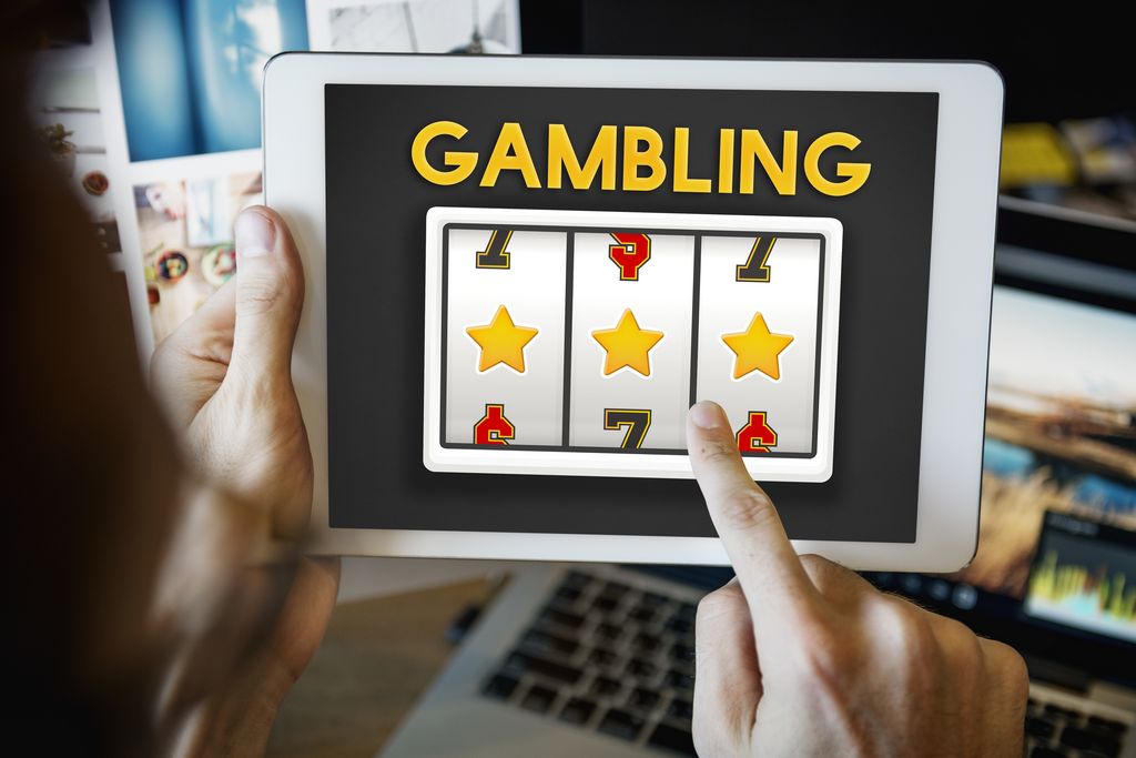 Live Casino vs RNG Games: Which Offers Better Odds for Players?